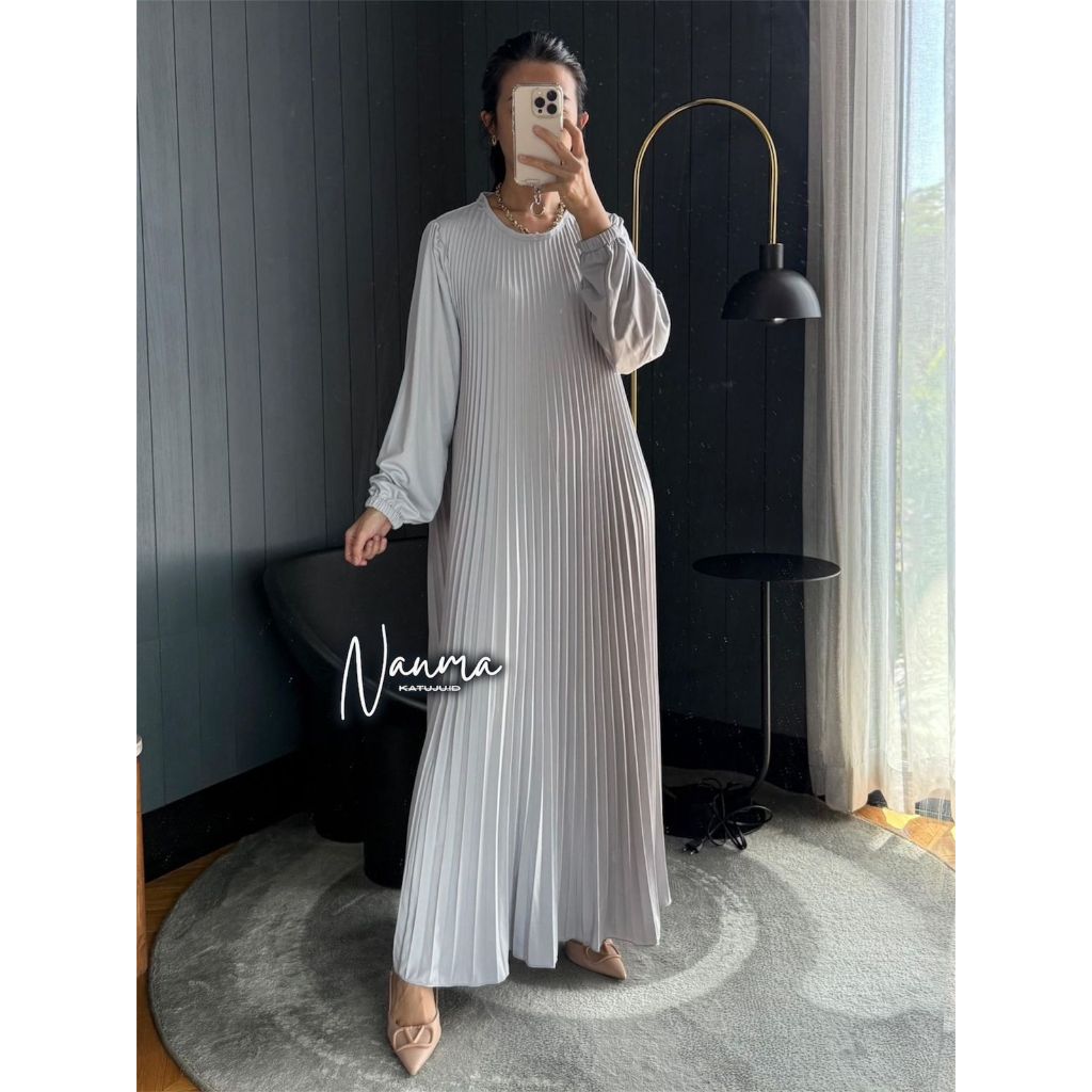 NM-Tsara Dress Issabella Premium Luxury Fabric Gamis Plisket Mayung Hyget Super Premium Ld 120 Bahan