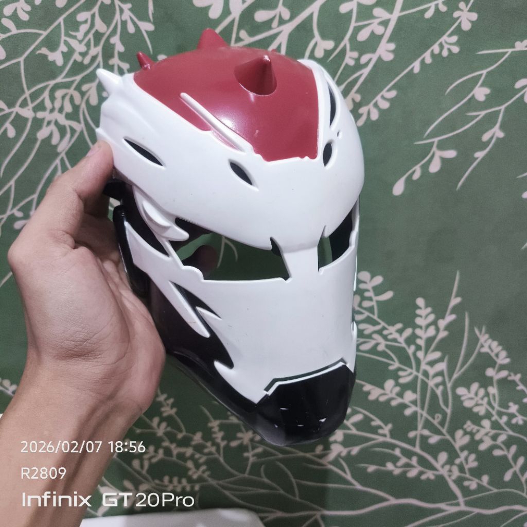 Topeng Marvel Spiderman Maximum Venom Venomized Iron Man Hasbro
