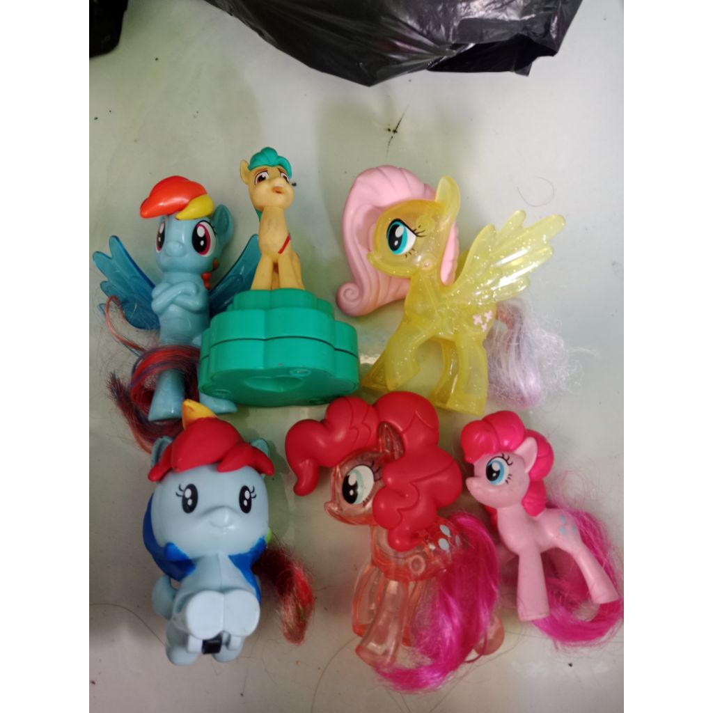 mainan / figure dikoleksi my little pony. kuda pony mcd