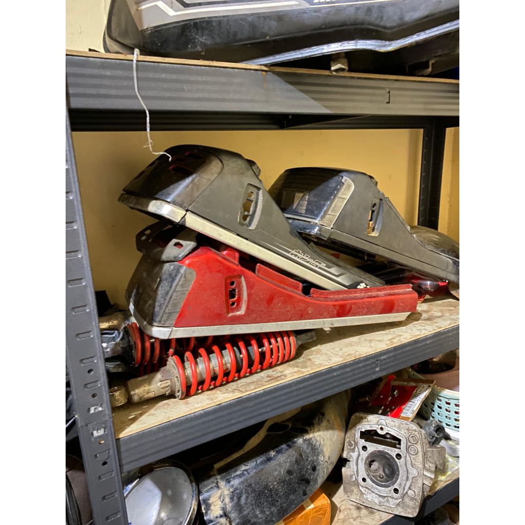 bodi belakang GL max/pro kondisi utuh, original second