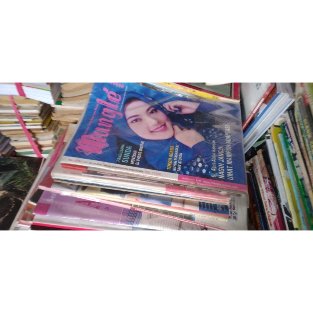 MANGLE majalah sunda