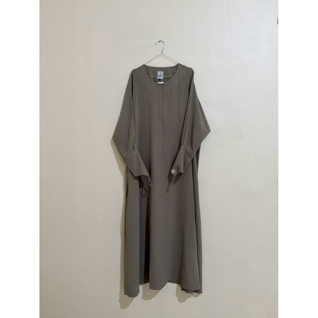 preloved luna abaya elmadina