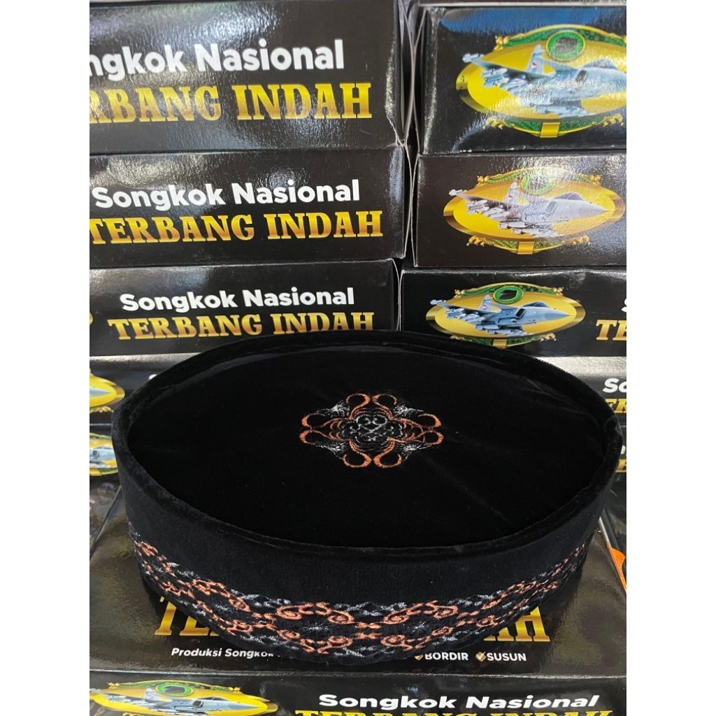 Songkok/peci/kopiah bludru hitam berkwalitas Merek Terbang indah, Ac pojok, Full Ac,Susun,Bordir