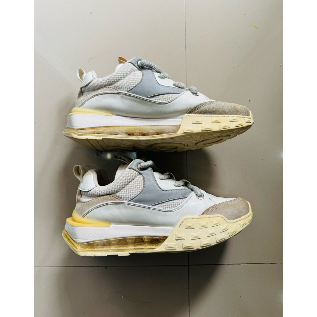 Sepatu Givenchy Sport Size 40