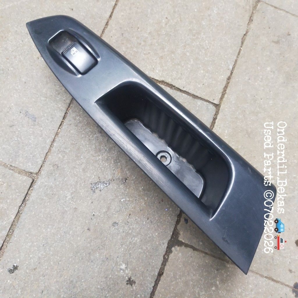 saklar power window kiri belakang hyundai Getz