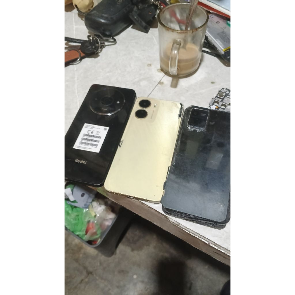 redmi a3 dan pipo 2 unit hp minusan