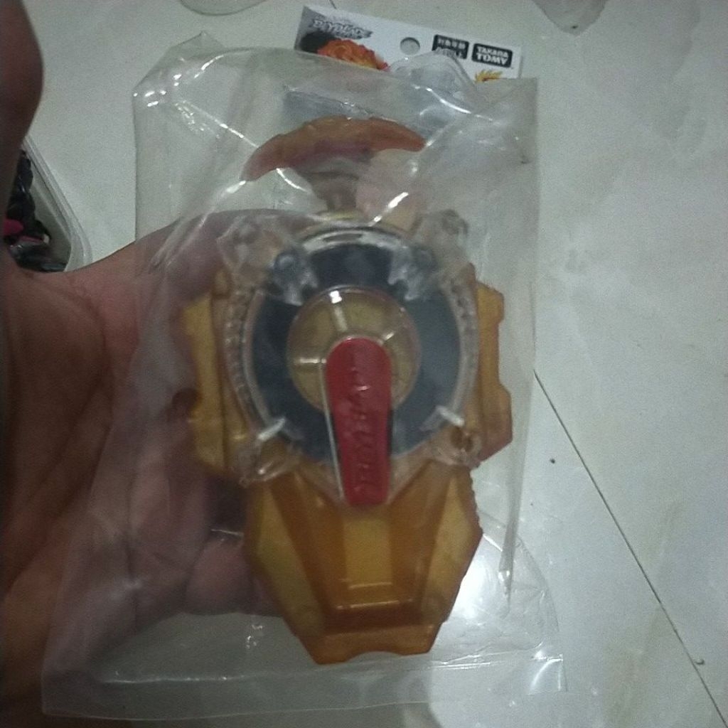 beyblade burst ultimate DB launcher R takara tomy