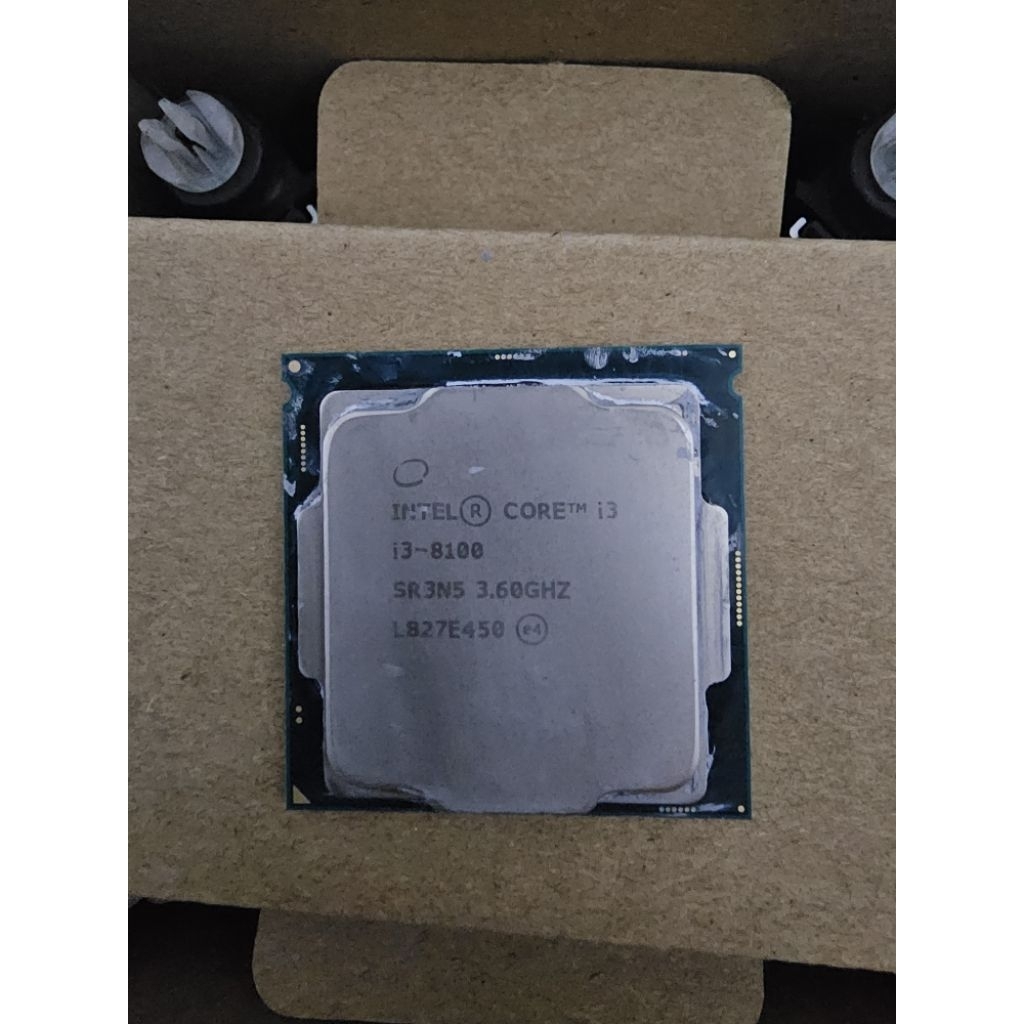Processor Intel i3 8100