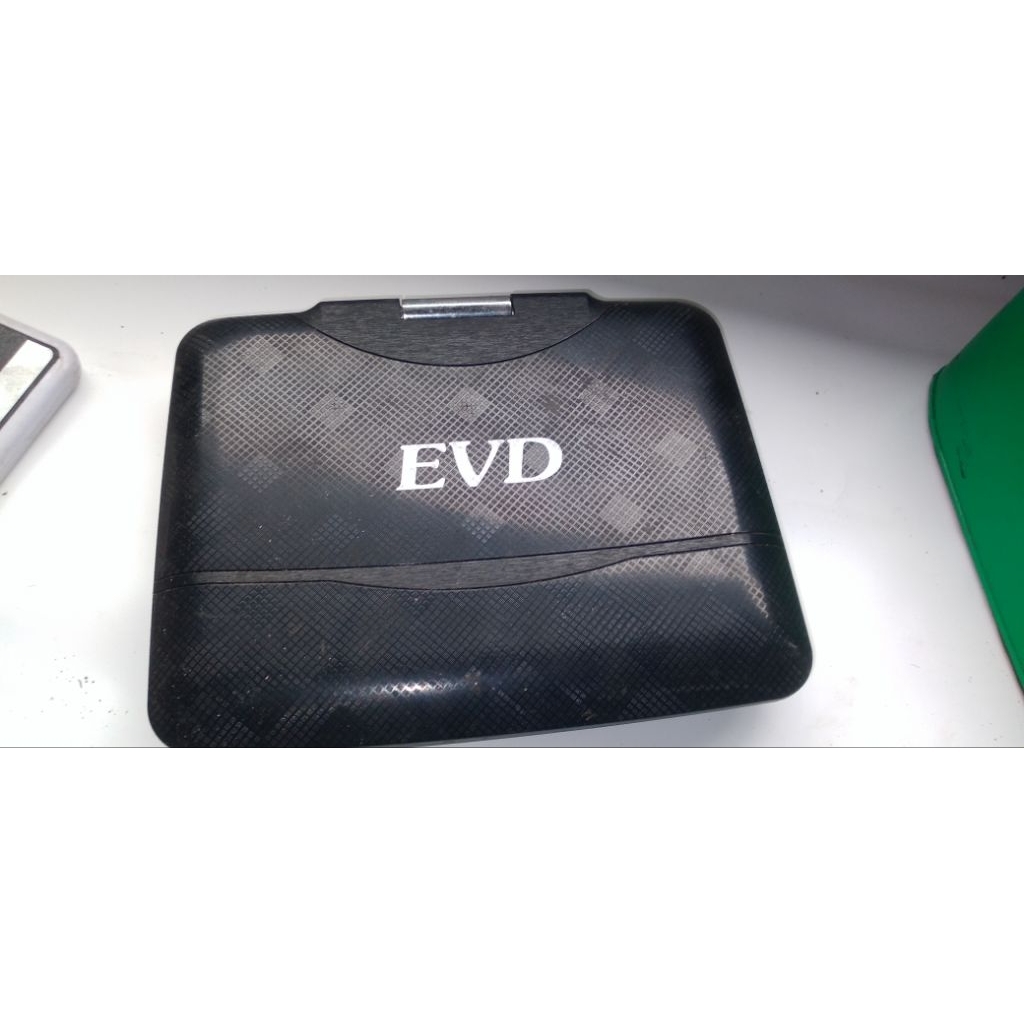 DVD PORTABLE BEKAS HIDUP TIDAK ADA ADAFTOR