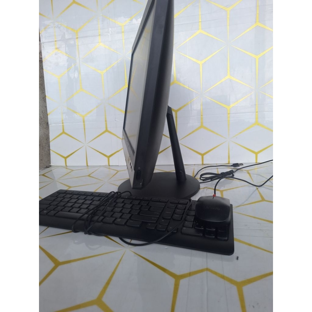 pc all in one i3 gen 8 ram 8gb ssd 256gb siap pakai