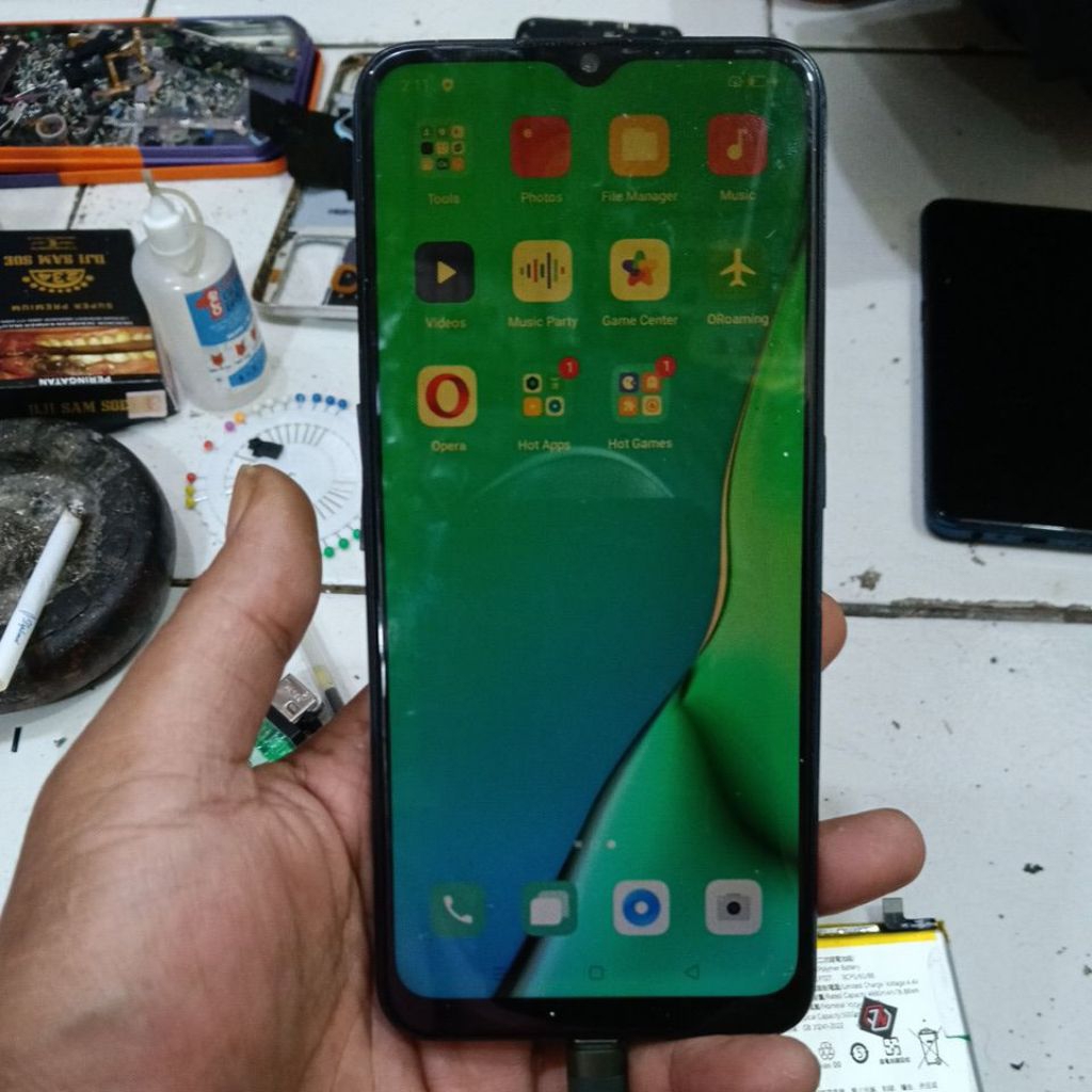 Oppo a9 dan Oppo A9 2020 ,minus,baca deskripsi 