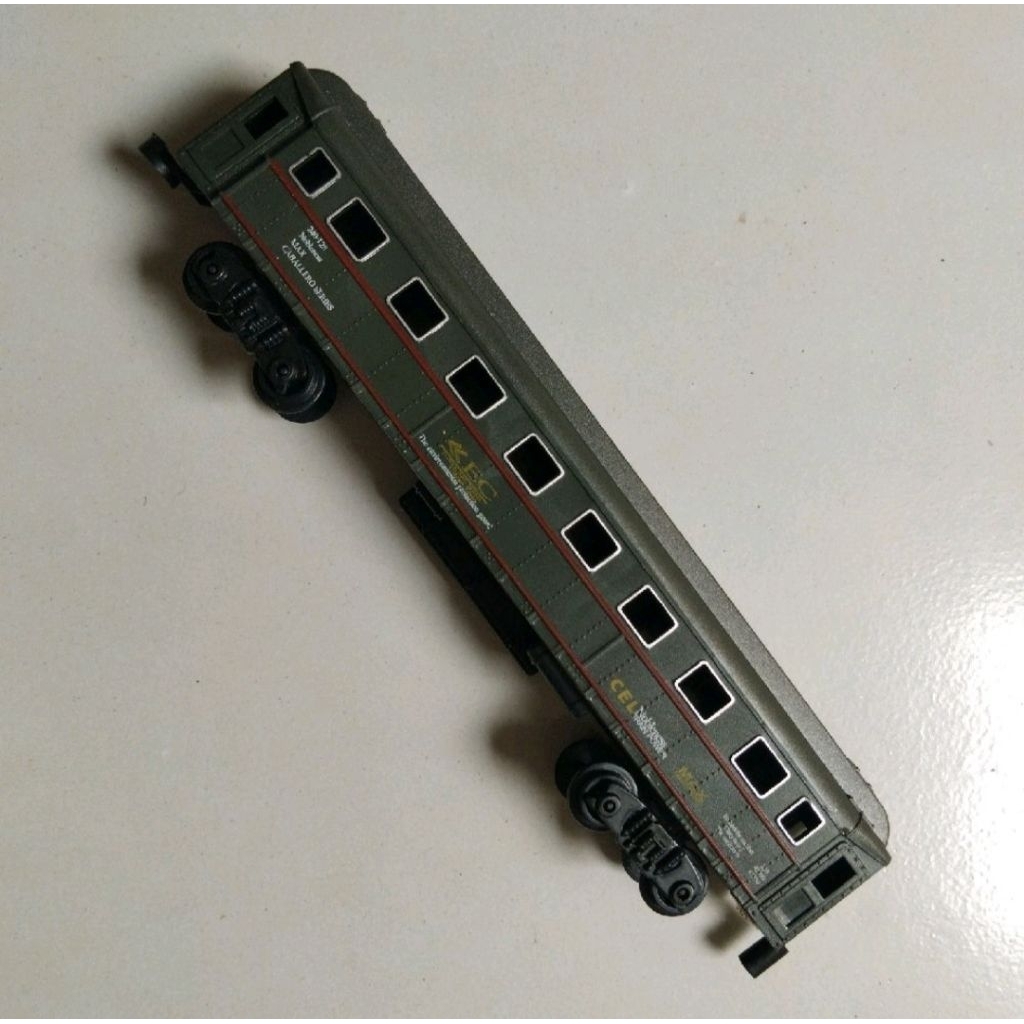Gerbong Penumpang Hijau Kereta Railking