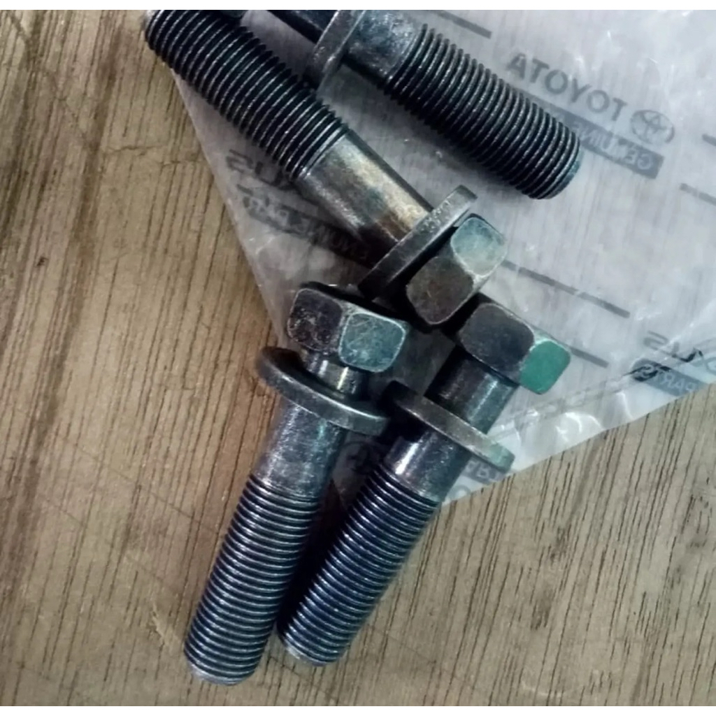 BAUT TOWING BELAKANG LANDCRUISER 80 VX80 LC80