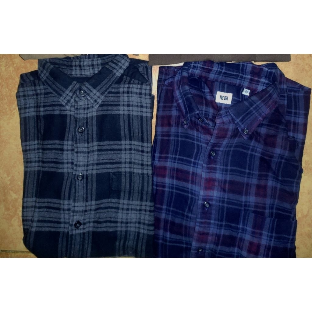 2 Flanel Uniqlo bekas