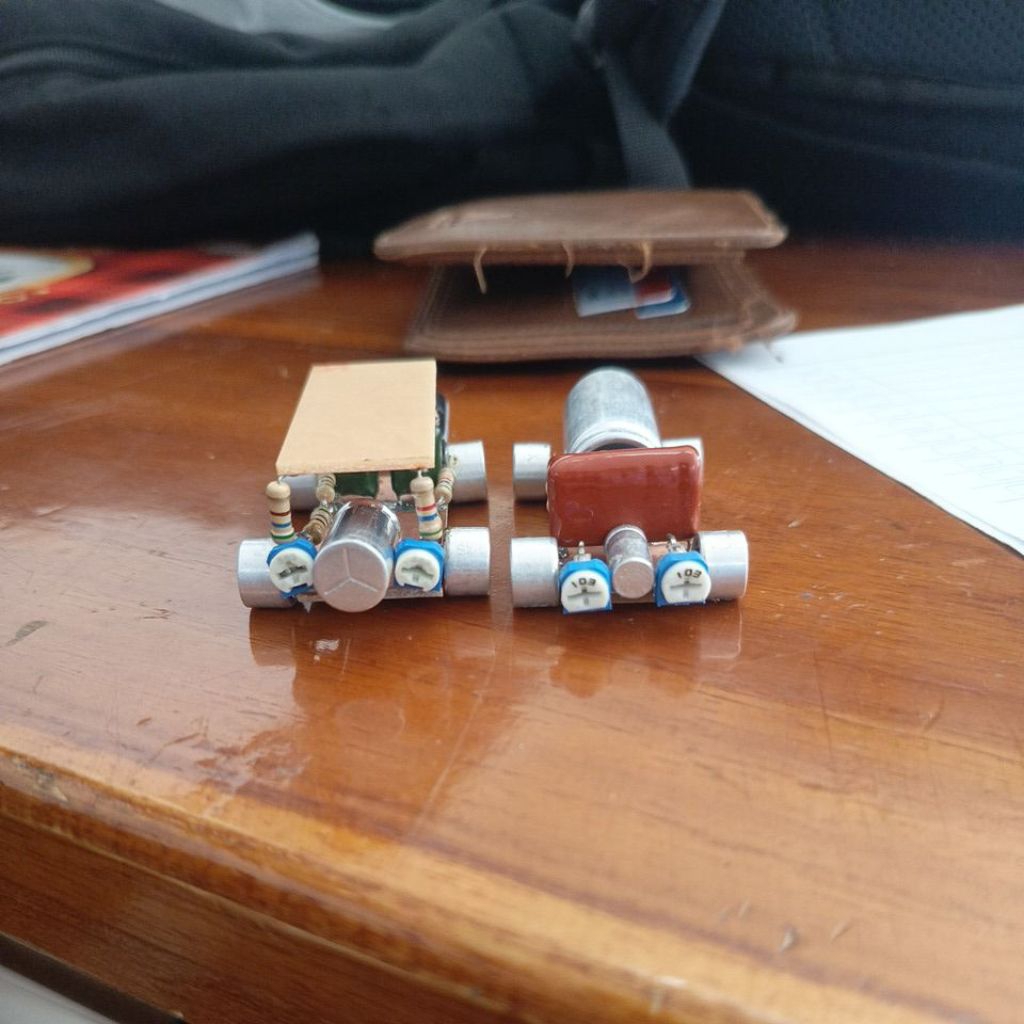 kerajinan kompenen elektronik bekas