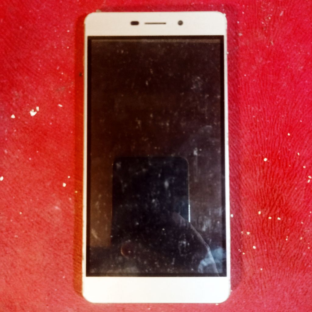 Coolpad E502 Ram 2GB internal 16GB MINUS