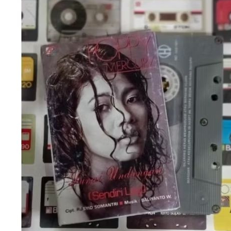 kaset poppy mercury sendiri lagi