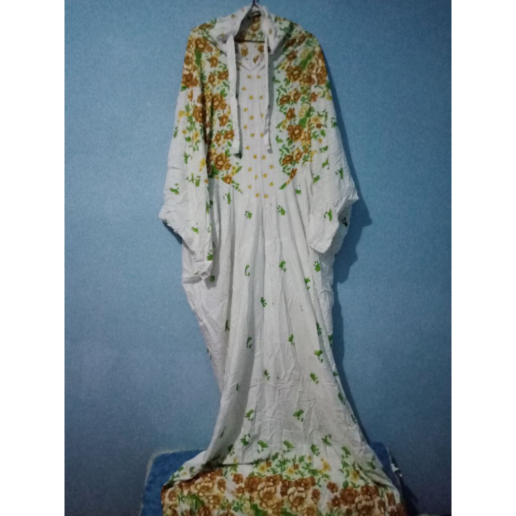 Mukenah dewasa terusan/mukenah terusan motif bunga-bunga