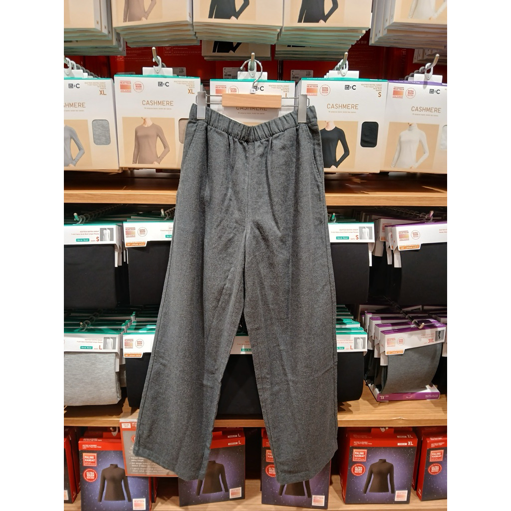 Uniqlo Celana Flannel Kotak Sale