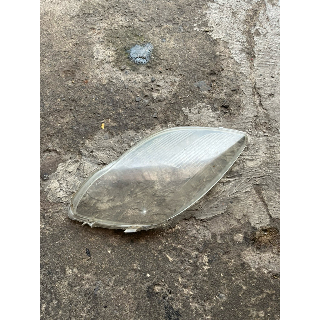 MIKA HEADLAMP YARIS 2012 2013 ORIGINAL