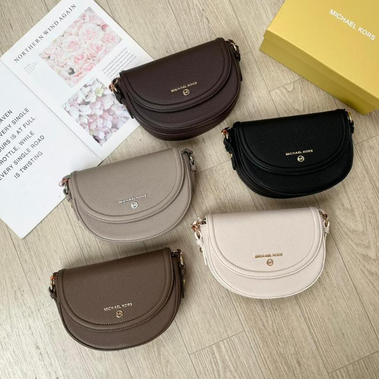 TAS SELEMPANG WANITA MK22