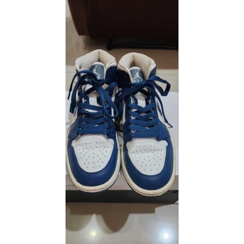 Sepatu AIR JORDAN 1 MID Ori