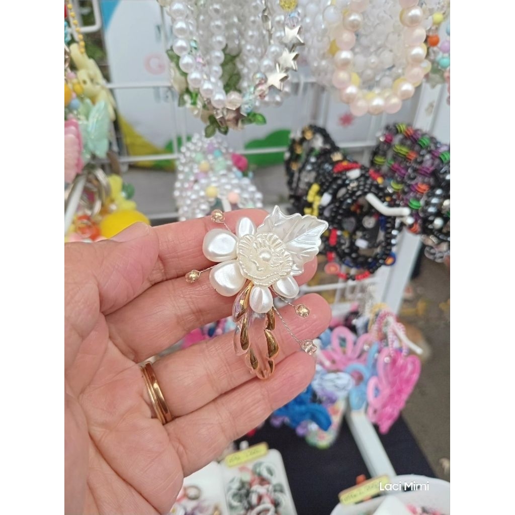 LM Bros akrilik bunga