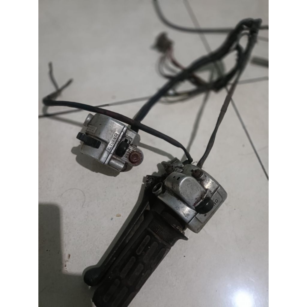 holder supercub Astrea c700 c800 original engkel