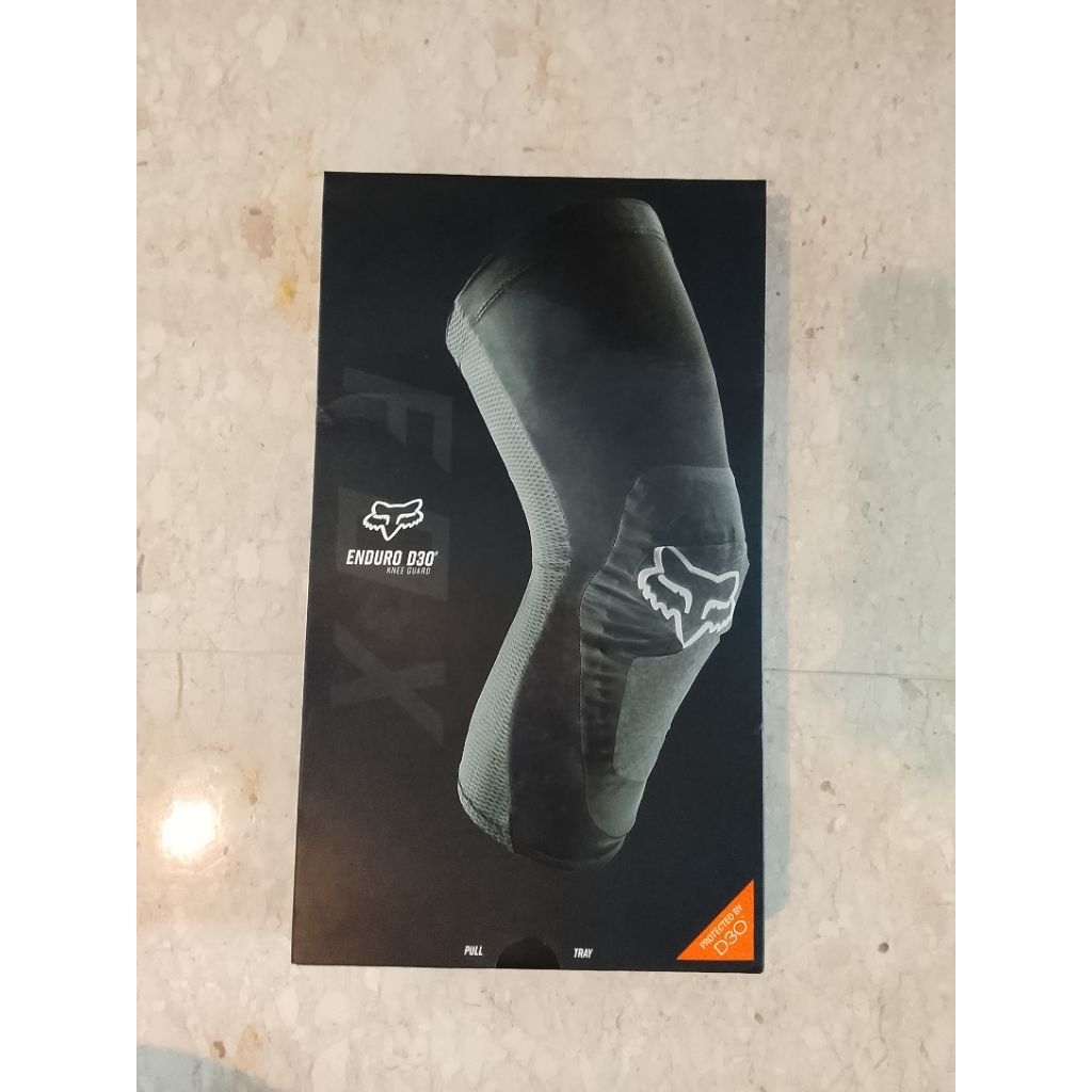 KNEE GUARD FoxEnduroD30