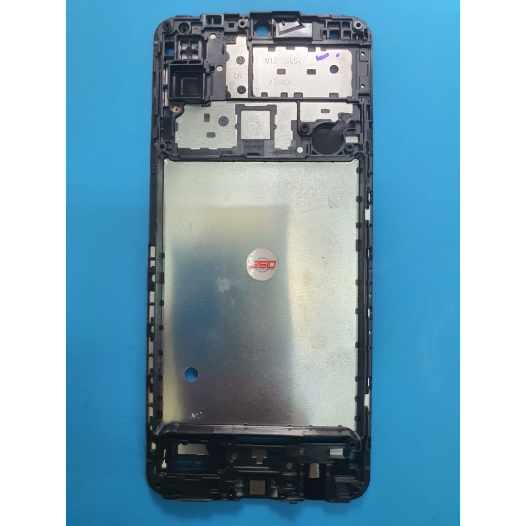 Bukan Handphone Part Frame Tulangan Tatakan LCD Samsung M12 Original Copotan