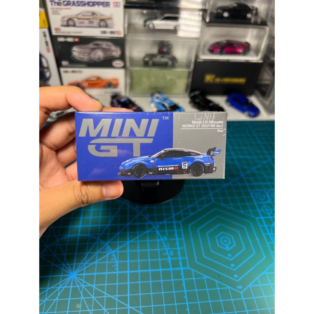 Mini GT 1124 R35 LB Works Nissan GTR R35 ( Sealed )