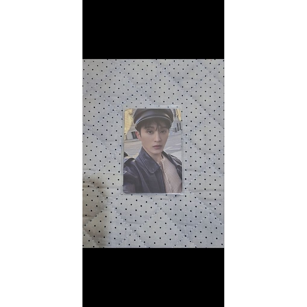 PHOTOCARD MARK THE FIRST FRUIT