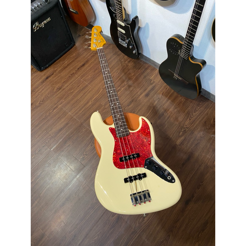 Fender Jazz Bass RI 62 Made in Japan