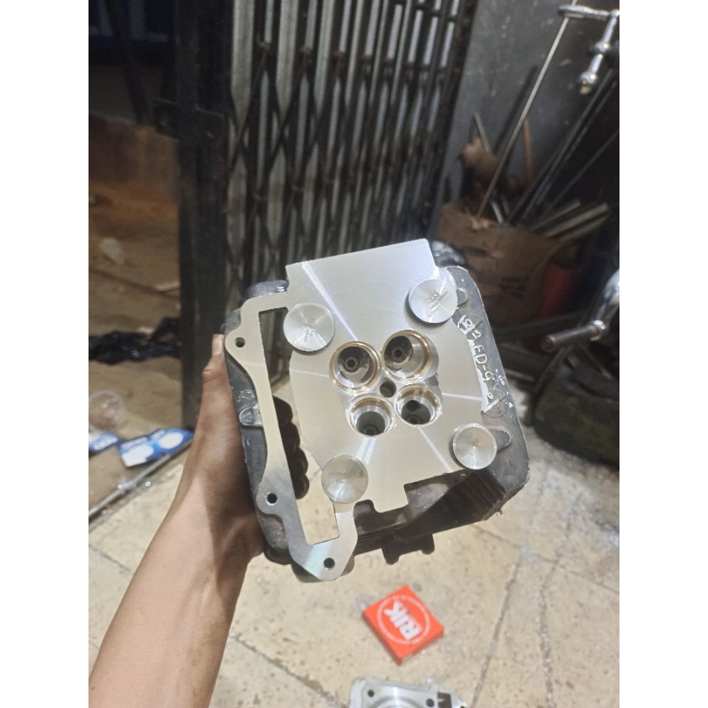 head satria Fu 28 24 30 25 seting albronze in kotak