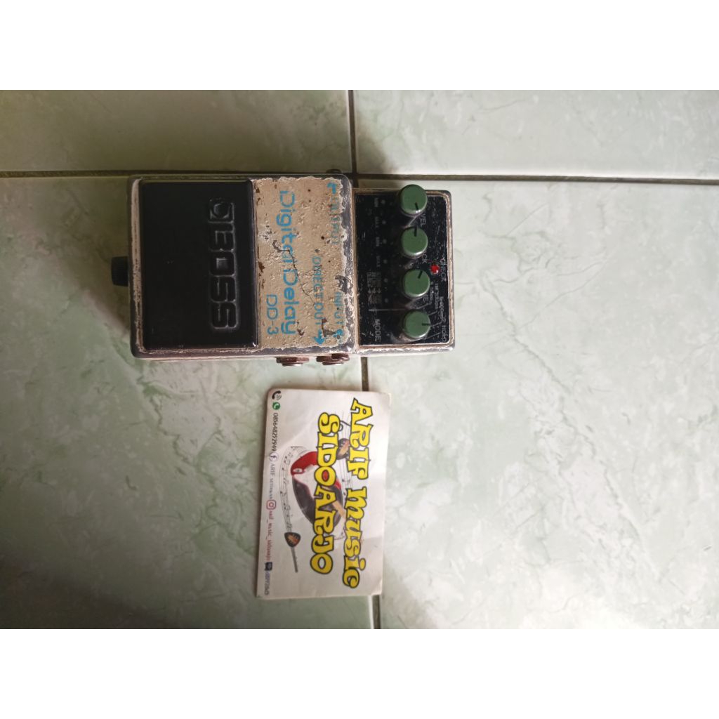 efek BOSS DD-3 delay