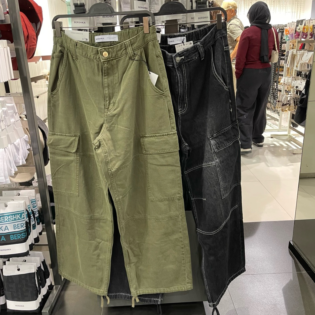 Jeans Cargo BERSHKA MEN Jastip (jasa titip)