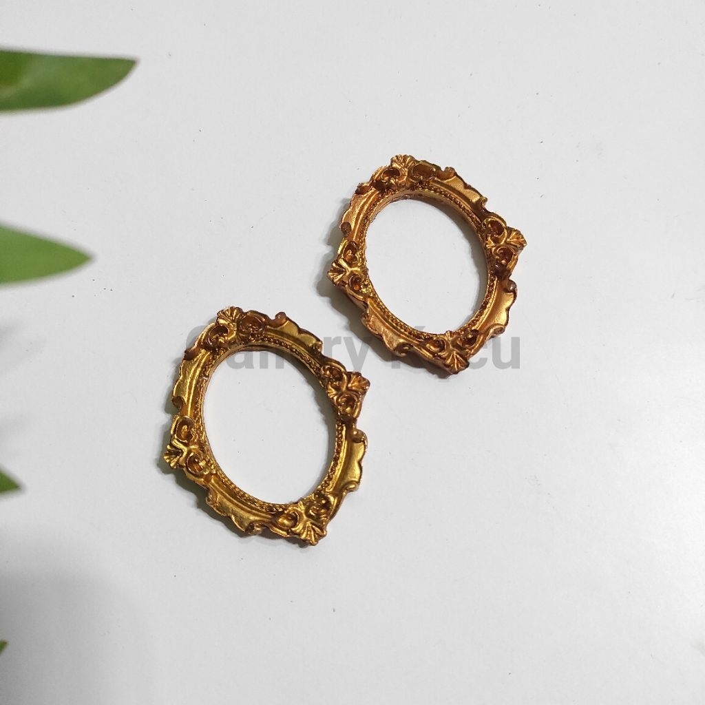 Frame Vintage Classic Oval Properti Foto Aestethic / musium miniantur / Bingkai Dekorasi Mahar Ringb