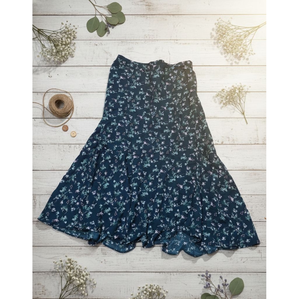 Preloved rok bunga - bunga