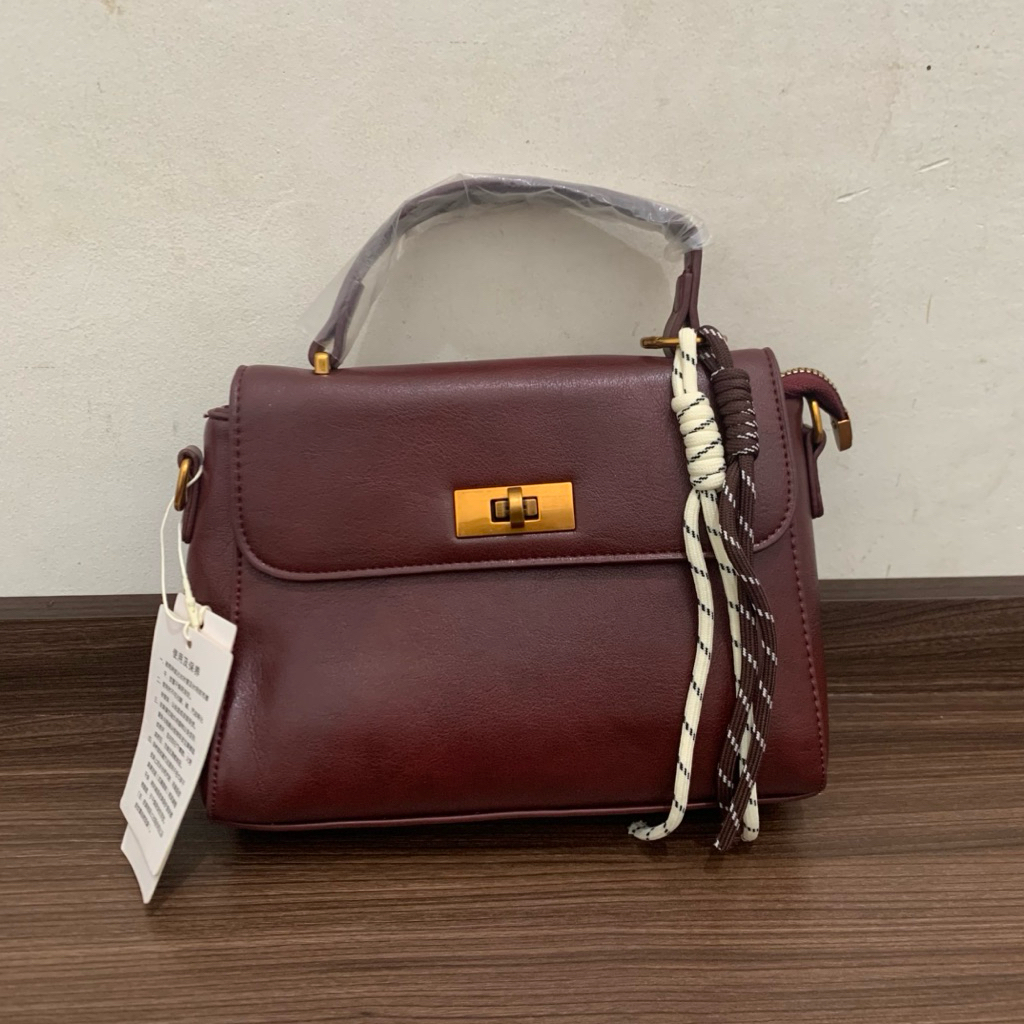 New tas maroon kulit