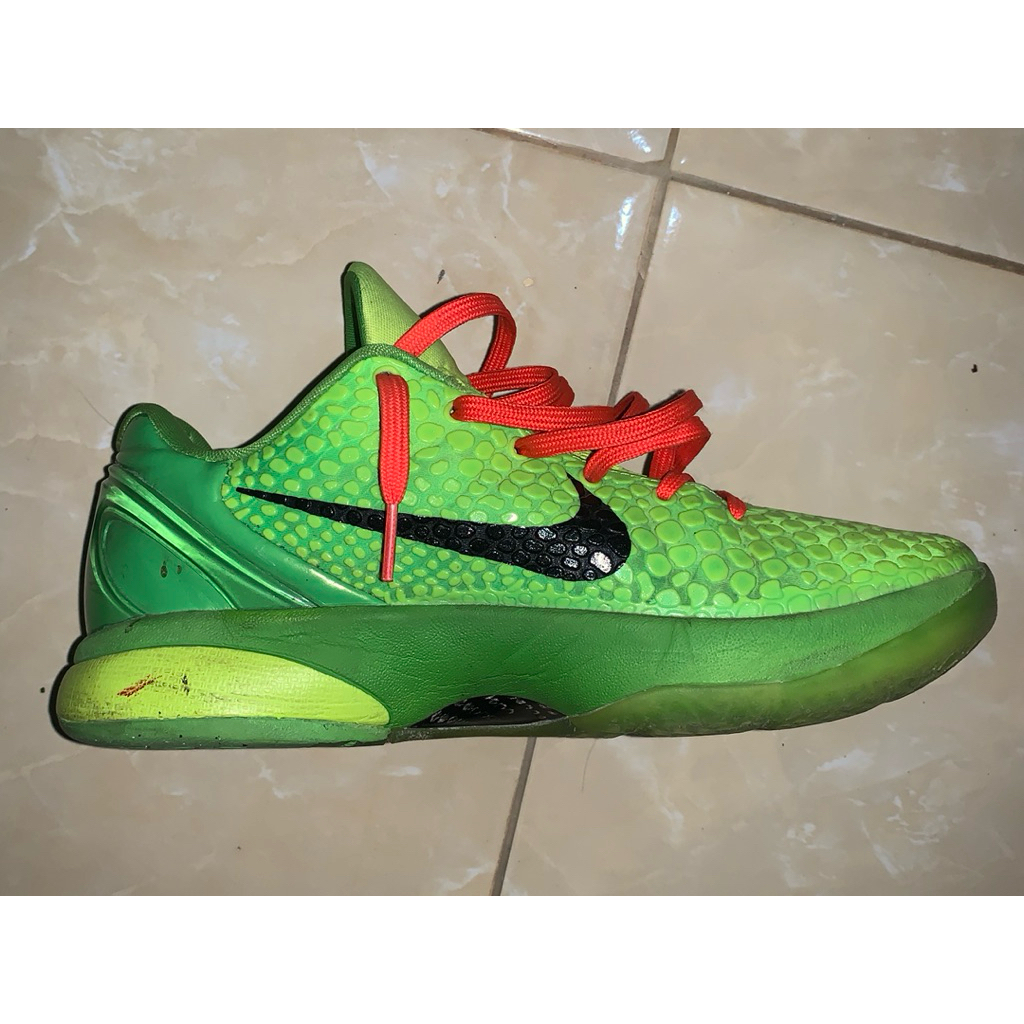SEPATU BASKET NIKE KOBE 6 PROTRO GRINCH