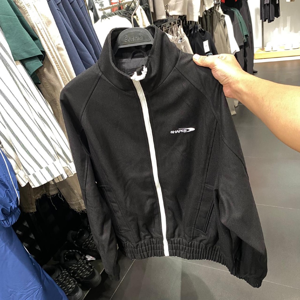 JASTIP. Jacket Zipper Bershka (MAN)