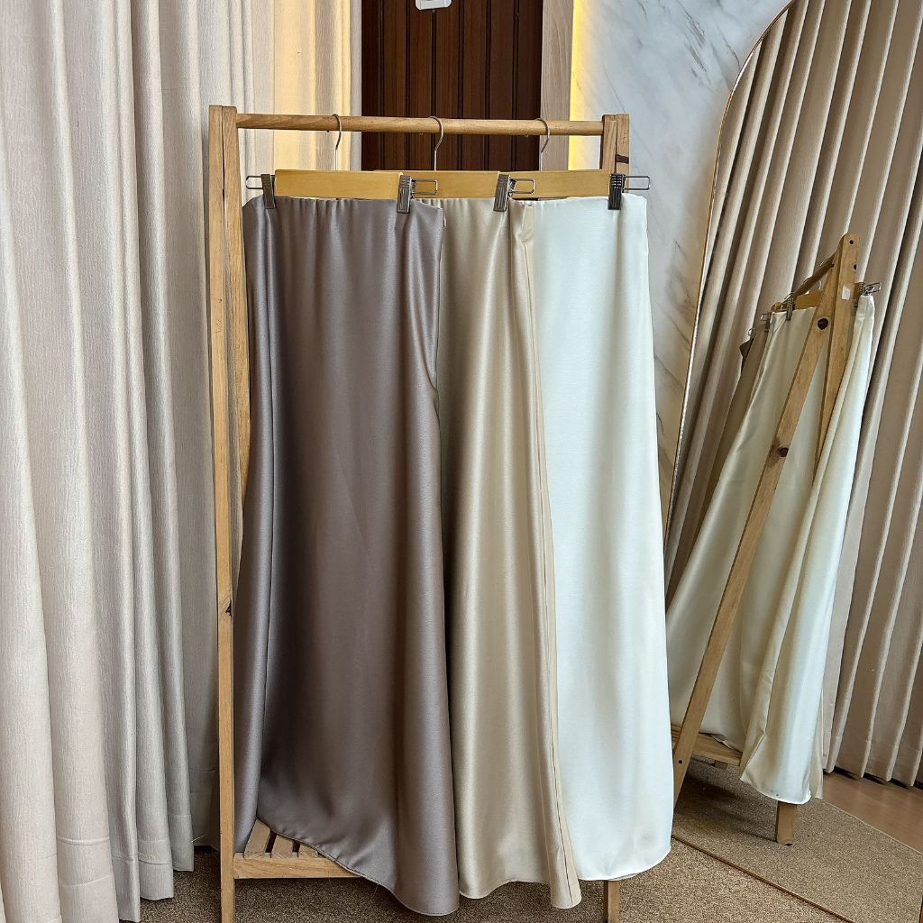 Delova Wardrobe - Rok Flare Skirt Polos Satin Premium Wanita Masakini / Rok panjang wanita casual / Rok wanita kekinian model terbaru / Rok high waist Wanita