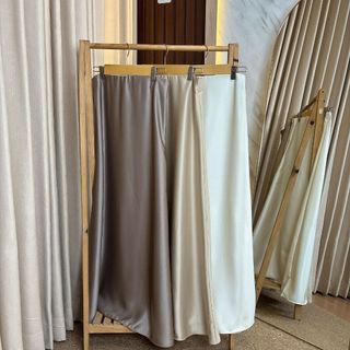 Delova Wardrobe - Rok Flare Skirt Polos Satin Premium Wanita Masakini / Rok panjang wanita casual / Rok wanita kekinian model terbaru / Rok high waist Wanita