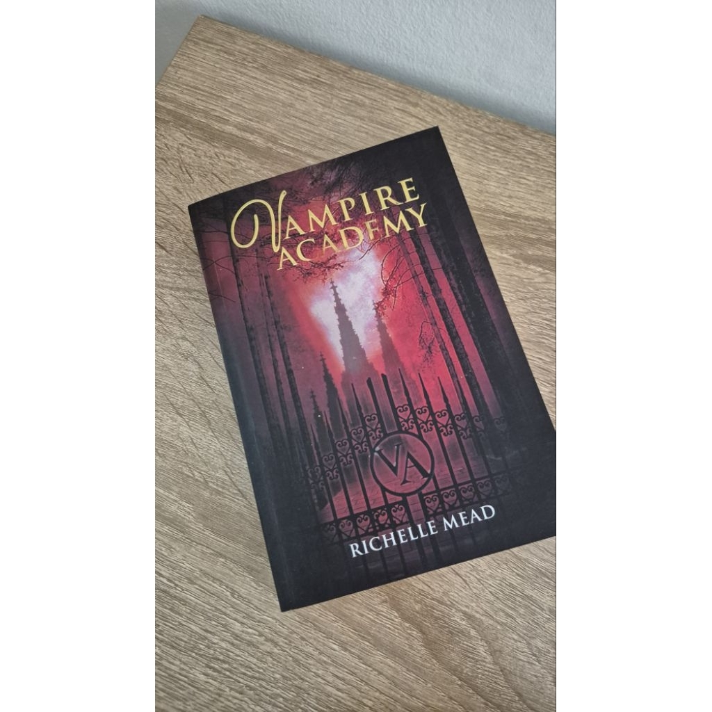 Buku Novel Vampire Academy Buku Preloved