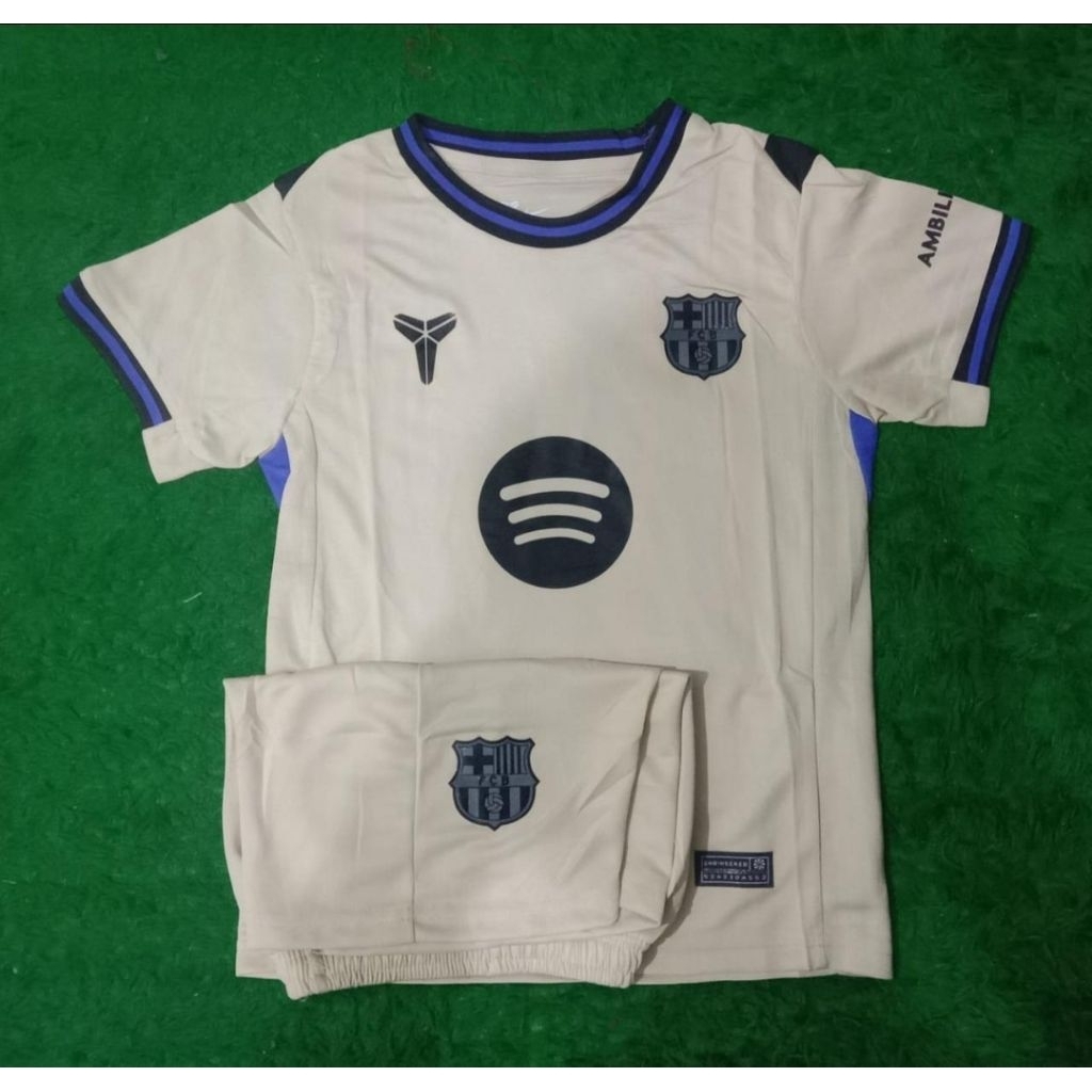 Stelan Setelan Jersey Kaos Baju Sepak Bola Barca Barka Barce Barcelona Home Away 3rd Third Krem Crem