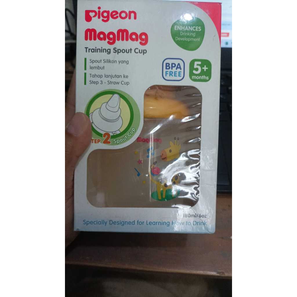 Preloved Pigeon Mag Mag Step 2 Training Spout Cup