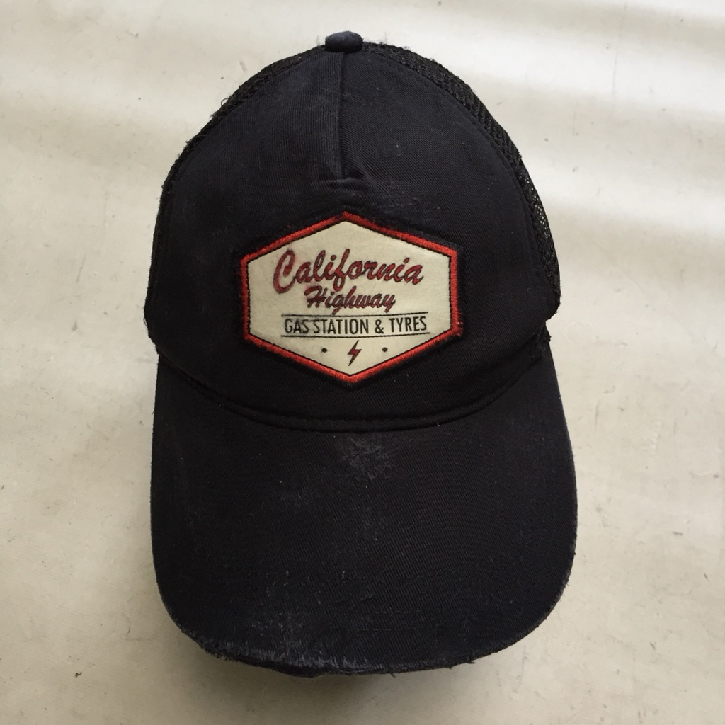 ZARA CAP TOPI