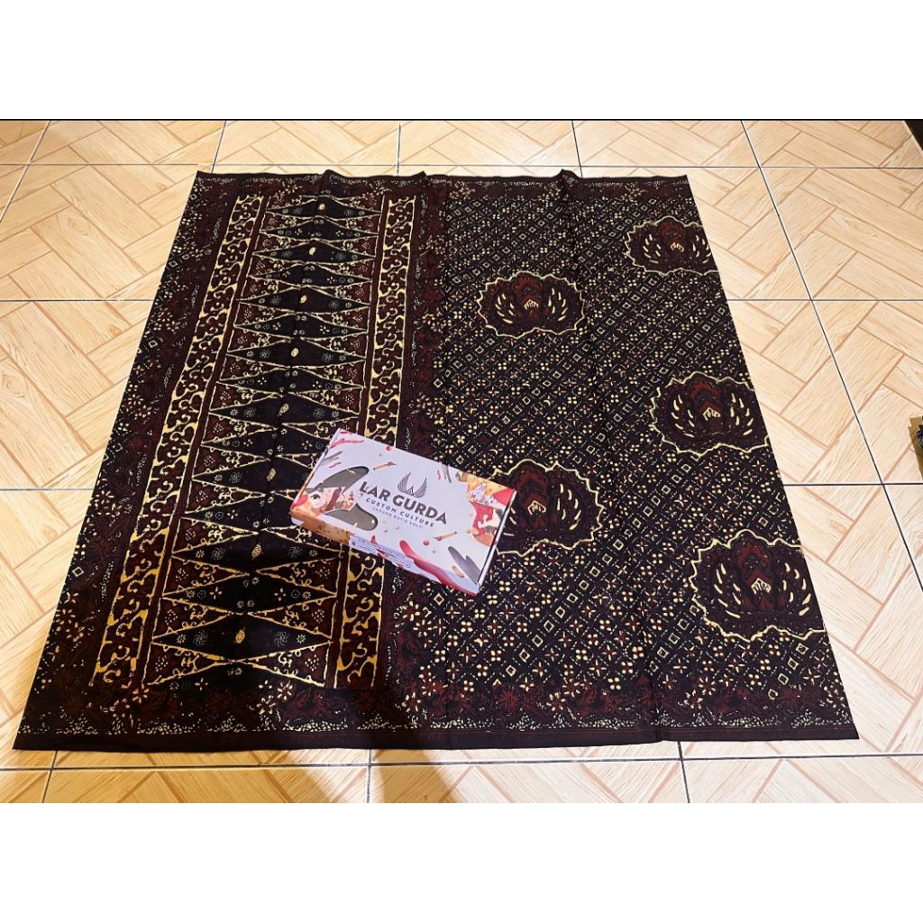 Sarung semi tulis LAR GURDA