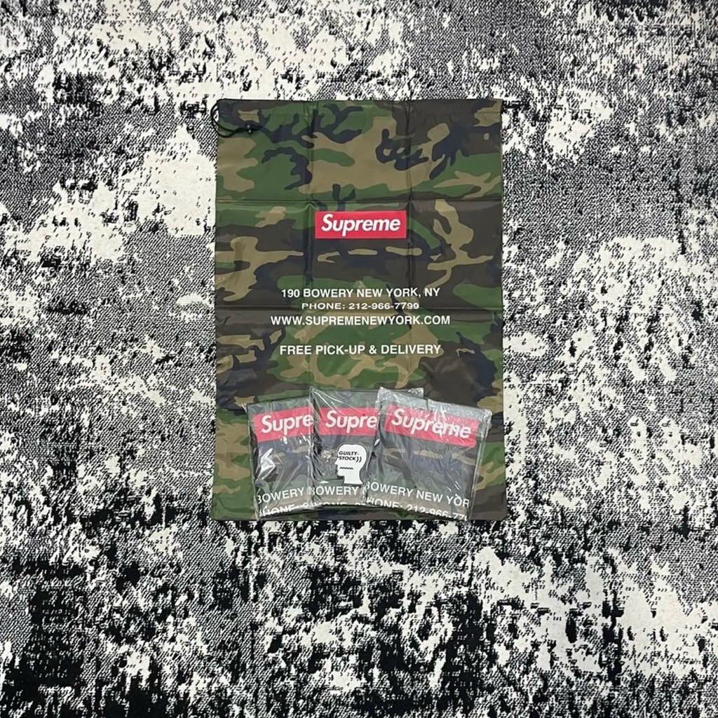 SUPREME NEW YORK LAUNDRY BAG CAMO