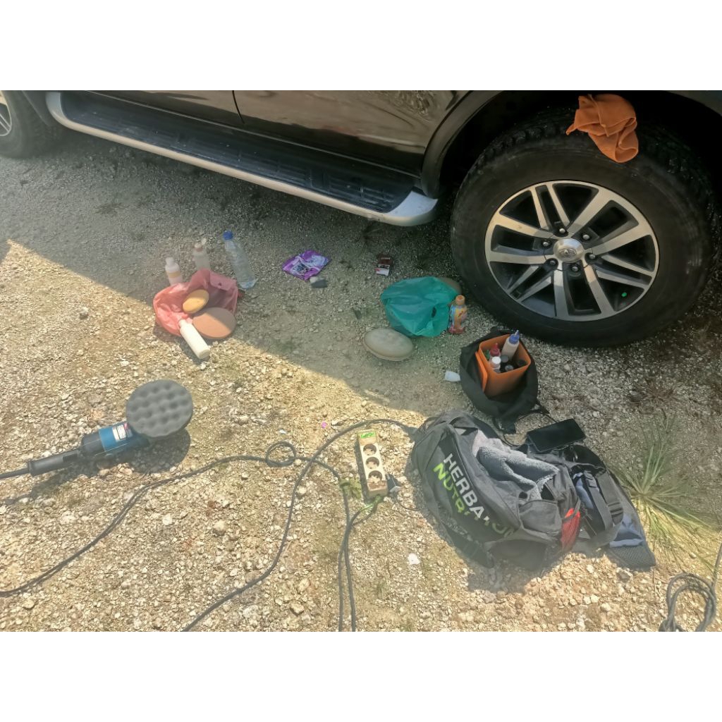 kompon untuk mempoles mobil